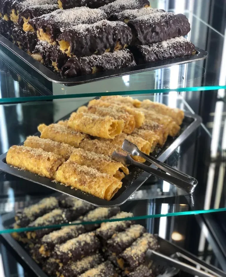 GATEAUX Image 1